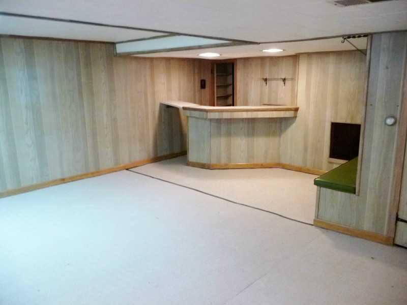 1899 Greentree Road Pittsburgh, PA 15220 - Photo 21 of 25 Basement/Game Room.