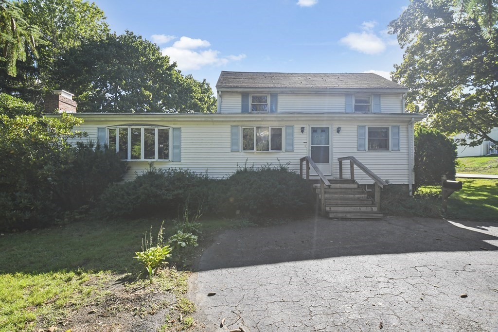 6 Fryeburg Road Woburn, MA 01801 - Photo 3 of 34 Gallery Image 3
