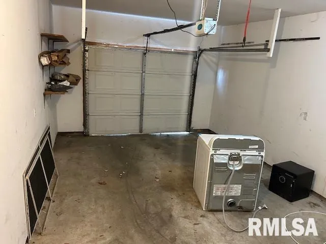 $134,900 | 3136 Lakeshire Drive, Springfield, IL 62707