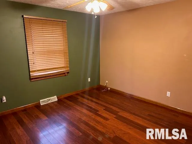 $134,900 | 3136 Lakeshire Drive, Springfield, IL 62707