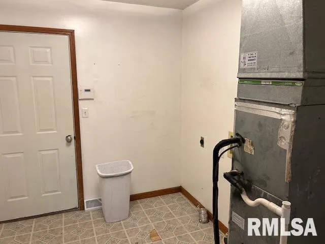 $134,900 | 3136 Lakeshire Drive, Springfield, IL 62707