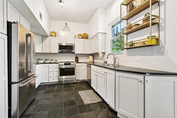 $635,000 | 3704 Severn Avenue, Metairie, LA 70002