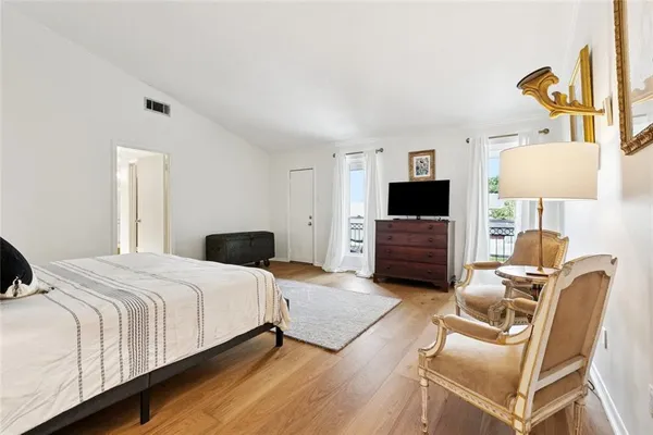 $635,000 | 3704 Severn Avenue, Metairie, LA 70002