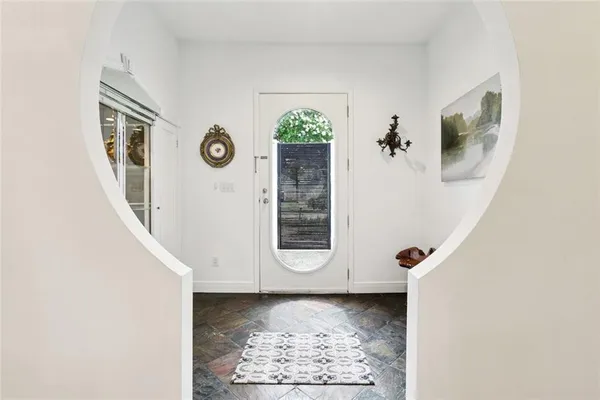 $635,000 | 3704 Severn Avenue, Metairie, LA 70002