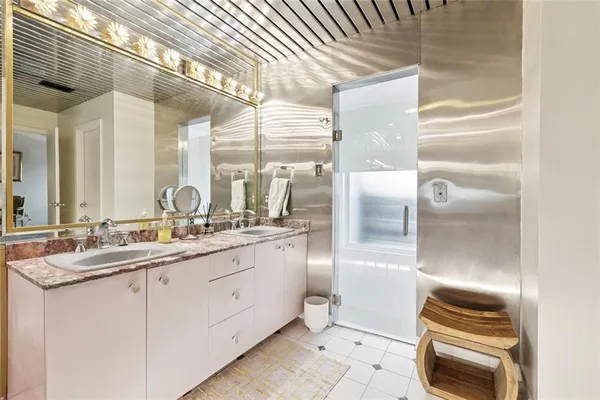 $635,000 | 3704 Severn Avenue, Metairie, LA 70002