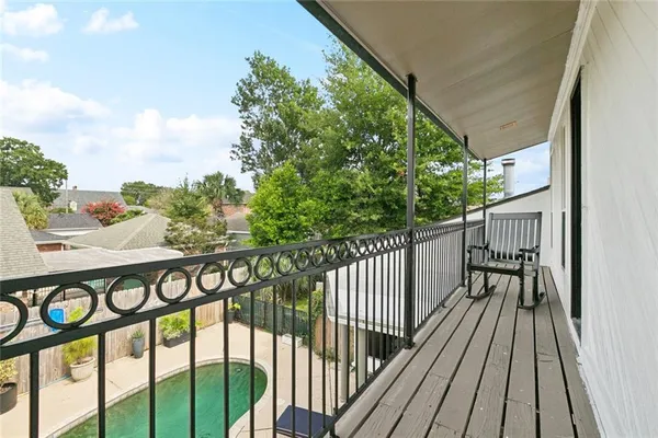 $635,000 | 3704 Severn Avenue, Metairie, LA 70002