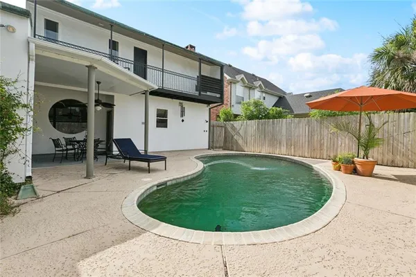 $635,000 | 3704 Severn Avenue, Metairie, LA 70002
