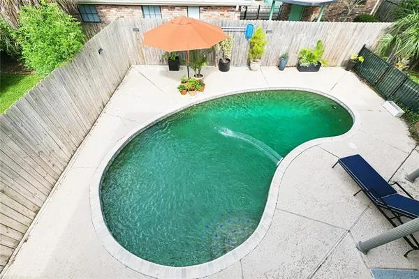 $635,000 | 3704 Severn Avenue, Metairie, LA 70002