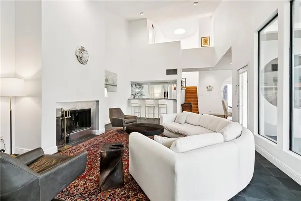 $635,000 | 3704 Severn Avenue, Metairie, LA 70002