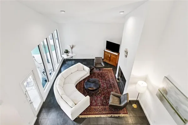 $635,000 | 3704 Severn Avenue, Metairie, LA 70002