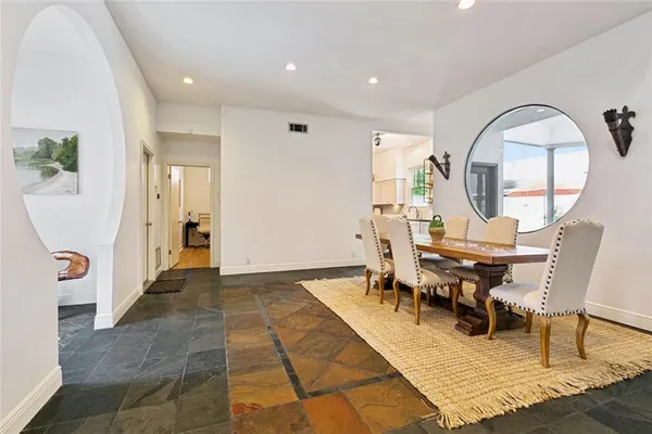 $635,000 | 3704 Severn Avenue, Metairie, LA 70002