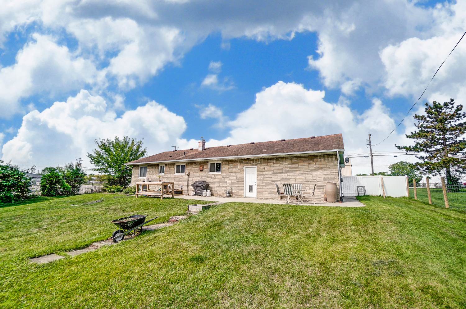 2121 Bremer Road Fort Wayne, IN 46803 - Photo 25 of 31