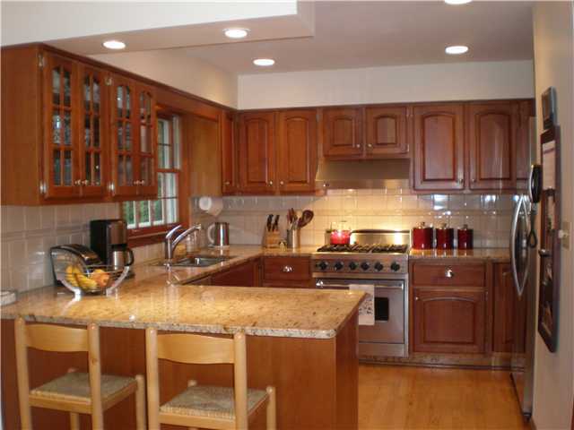 4305 Waybourn Road Columbus, OH 43220 - Photo 4 of 18