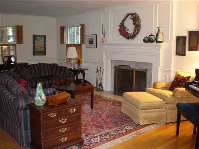 4305 Waybourn Road Columbus, OH 43220 - Photo 8 of 18