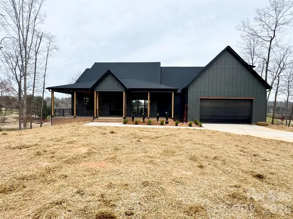 $699,999 | 191 Broken Arrow Drive, Statesville, NC 28677