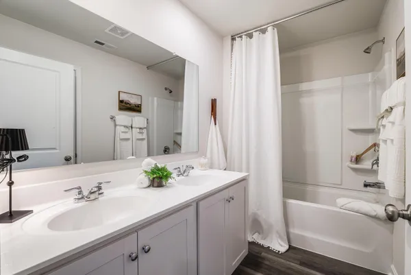 $509,900 | 411 Stonewall Jackson Boulevard, Staunton, VA 24401