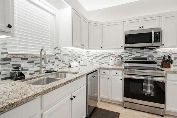 $1,800 | 114 Sierra Madre Street, Payne Springs, TX 75156