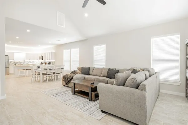 $1,800 | 114 Sierra Madre Street, Payne Springs, TX 75156