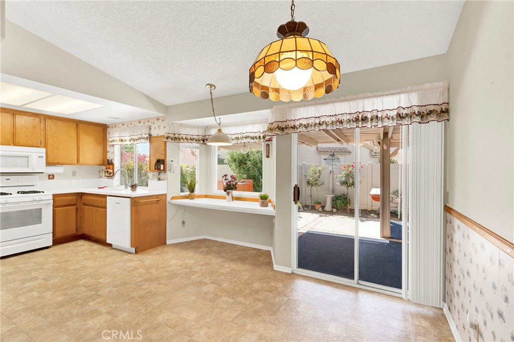 5190 Long Cove Road Banning, CA 92220 - Photo 11 of 34 Spacious Kitchen