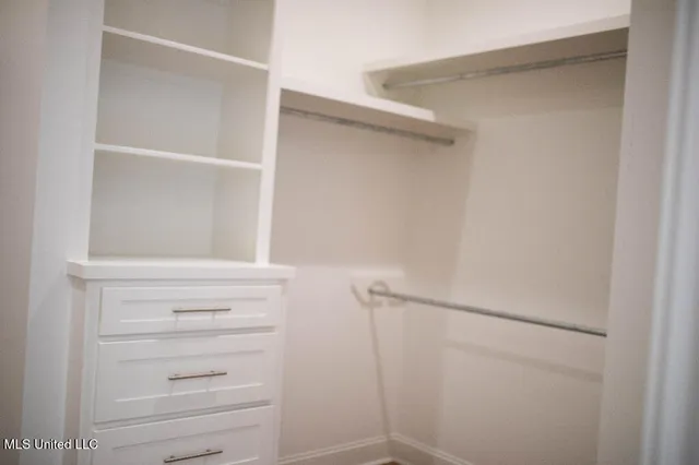 $649,999 | 256 Arbor Trail, Brandon, MS 39047