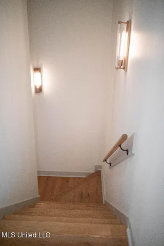 $649,999 | 256 Arbor Trail, Brandon, MS 39047