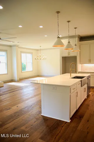 $649,999 | 256 Arbor Trail, Brandon, MS 39047