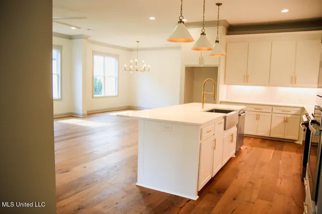 $649,999 | 256 Arbor Trail, Brandon, MS 39047