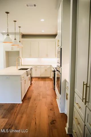 $649,999 | 256 Arbor Trail, Brandon, MS 39047