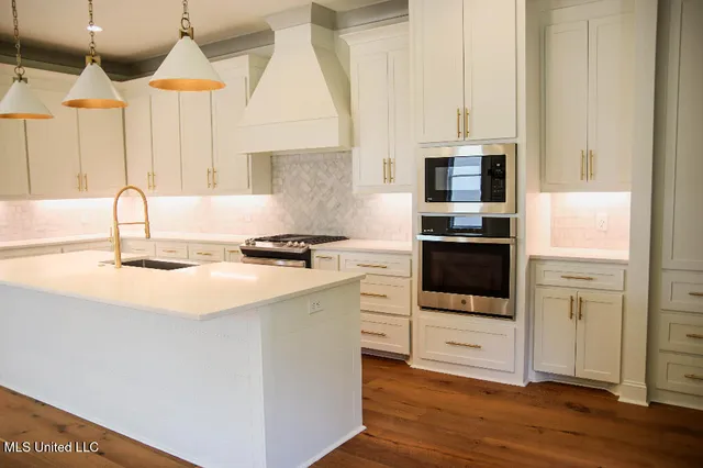 $649,999 | 256 Arbor Trail, Brandon, MS 39047