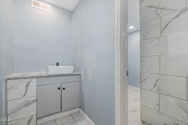 $90,000 | 810 Vaughan Street, Henderson, NC 27536