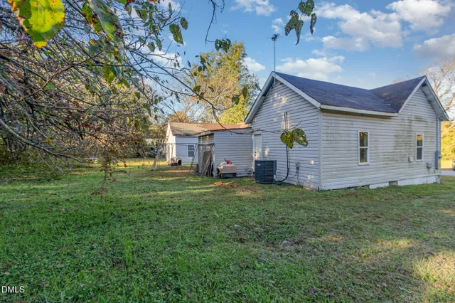 $90,000 | 810 Vaughan Street, Henderson, NC 27536