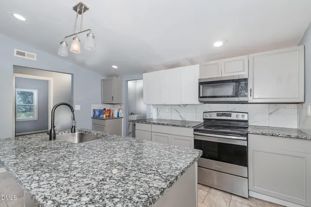 $90,000 | 810 Vaughan Street, Henderson, NC 27536