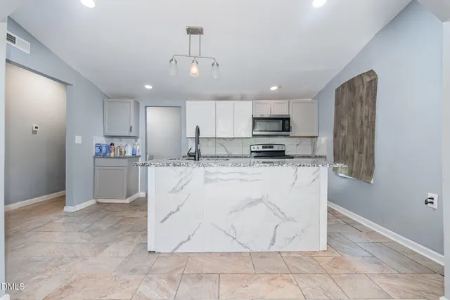 $90,000 | 810 Vaughan Street, Henderson, NC 27536