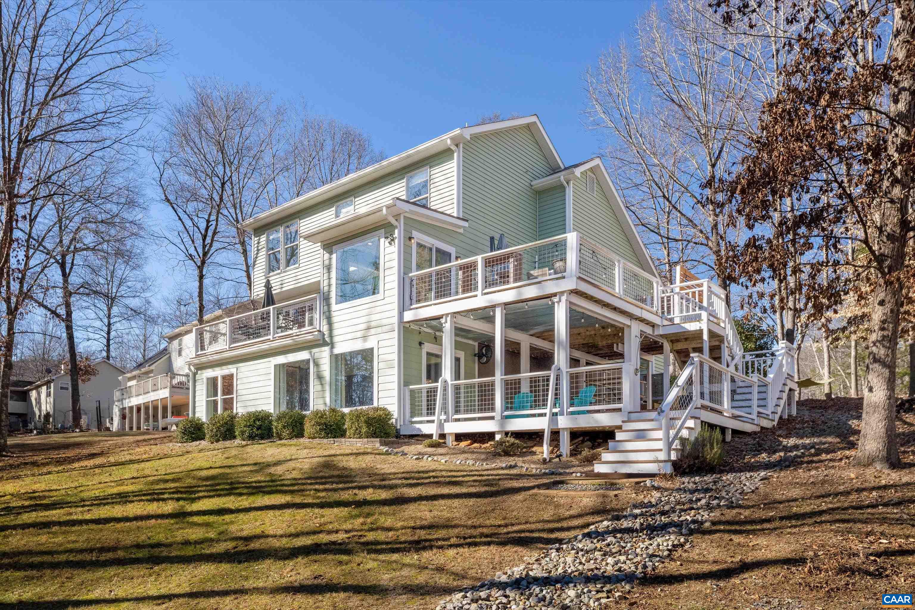 9 Vine Ridge Drive Palmyra, VA 22963 - Photo 1 of 73