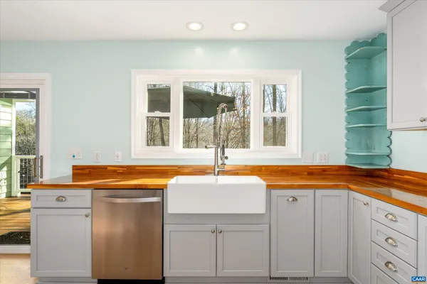 $850,000 | 9 Vine Ridge Drive, Palmyra, VA 22963