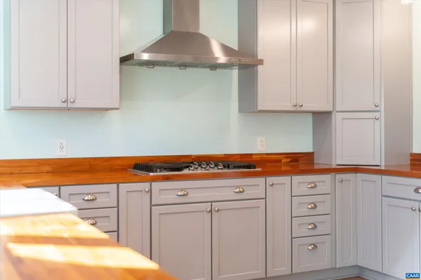 $850,000 | 9 Vine Ridge Drive, Palmyra, VA 22963