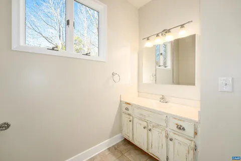 $850,000 | 9 Vine Ridge Drive, Palmyra, VA 22963