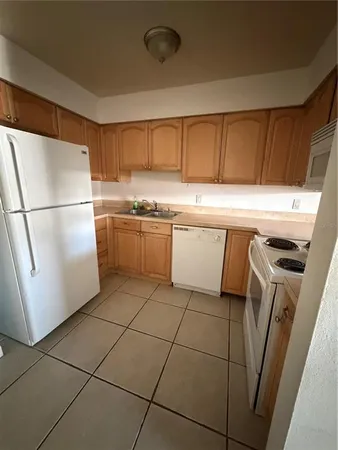 $1,275 | 1 Lake Villa Way, Kissimmee, FL 34743