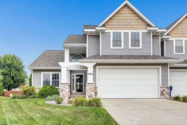 2525 West Crais Court, De Pere, WI 54115