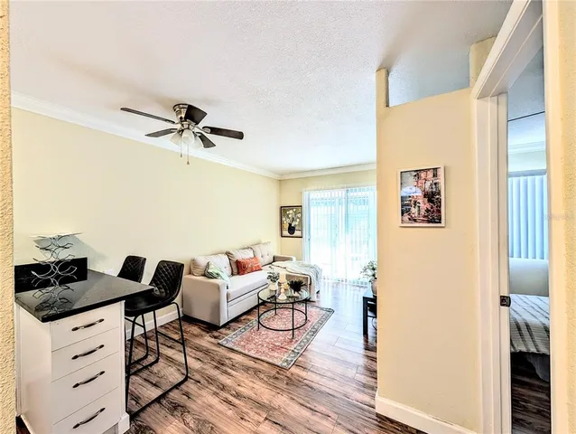 $1,100 | 5917 Todd Street, Unit D4, Bradenton, FL 34207