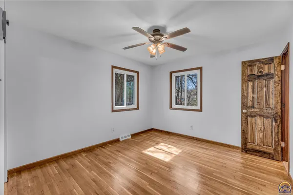 $299,900 | 3501 Southeast Park Ln Court, Topeka, KS 66605