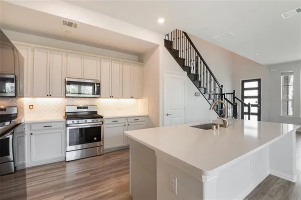 $569,000 | 520 Alden Way, Allen, TX 75013