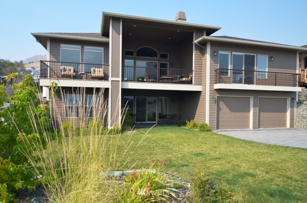 212 Key Lane Chelan, WA 98816 - Photo 2 of 25 Gallery Image 2
