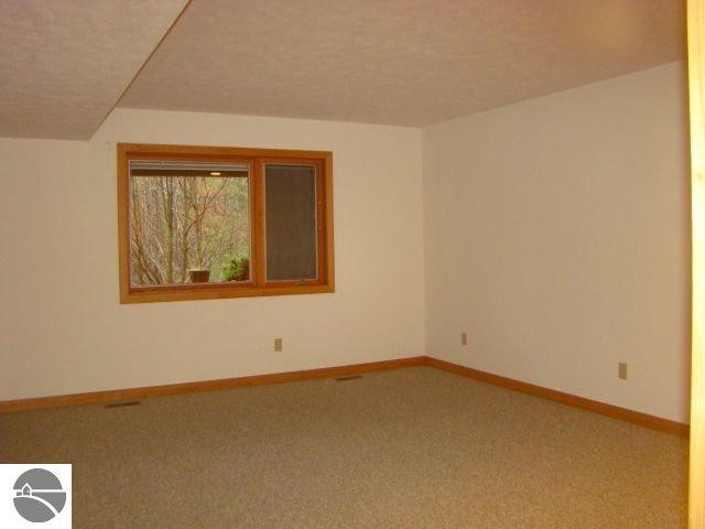 6664 Mission Ridge Traverse City, MI 49686 - Photo 16 of 21 1732339-15.JPG