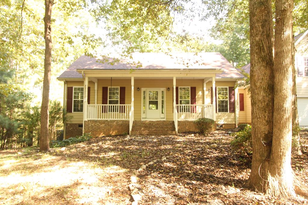 112 Sparrow Road Greenwood, SC 29649 - Photo 1 of 36