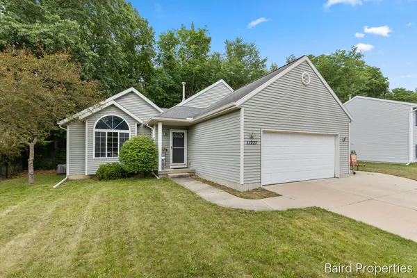 $389,900 | 11227 Barnsley Southeast, Lowell, MI 49331