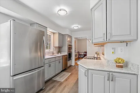 $819,000 | 4716 Sunflower Drive, Rockville, MD 20853