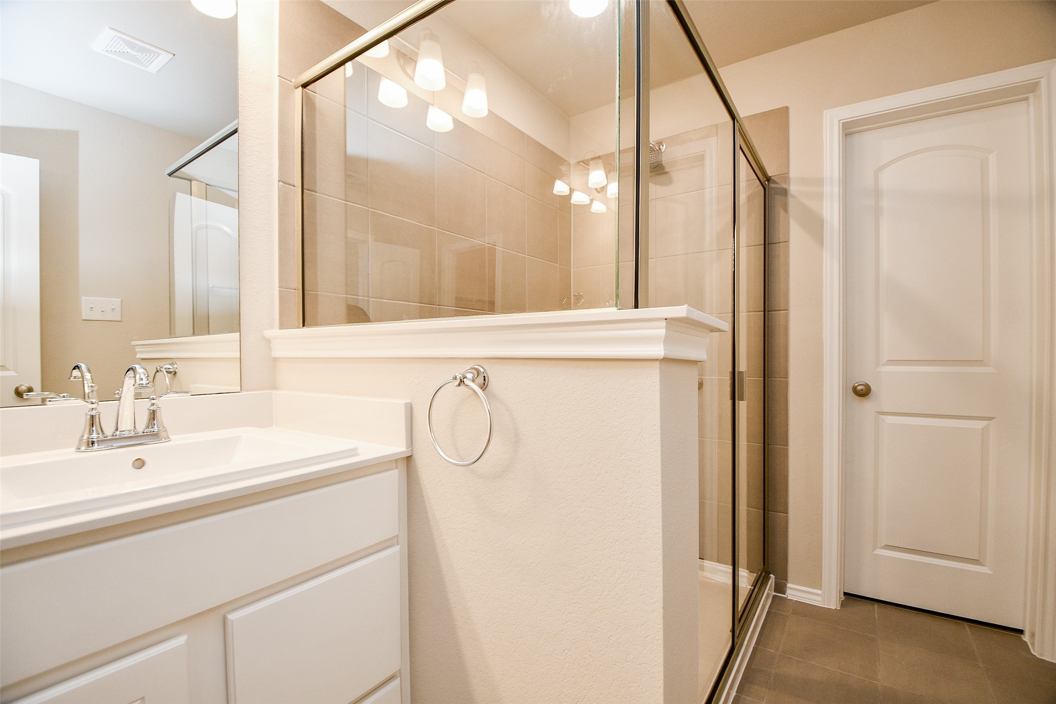 2914 Scanlan Meadow Missouri City, TX 77459 - Photo 19 of 31 Primary Bath