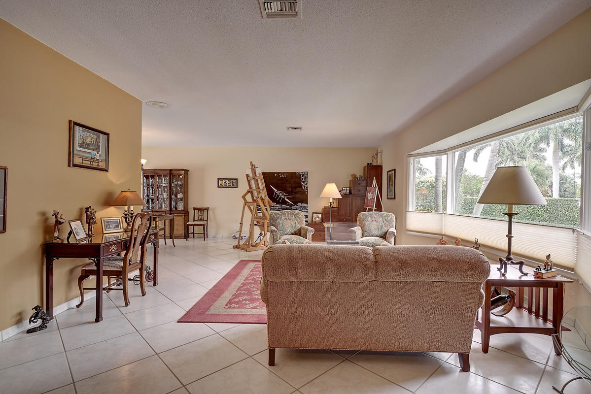 264 Fern Palm Road Boca Raton, FL 33432 - Photo 8 of 23 Living Room