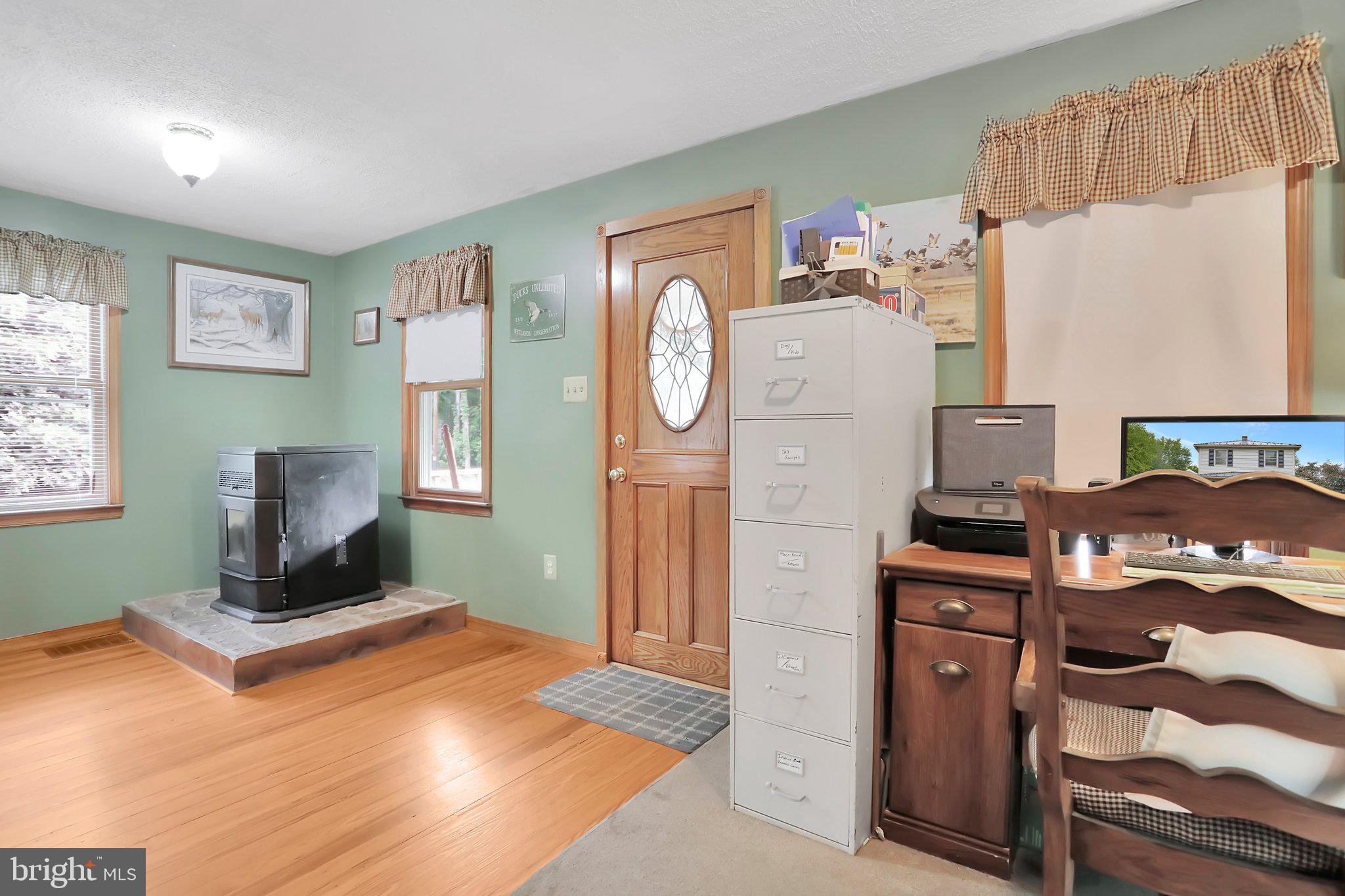 15501 Clear Spring Road Williamsport, MD 21795 - Photo 7 of 40 Gallery Image 7